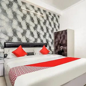 Oyo 19132 K Residency New Delhi